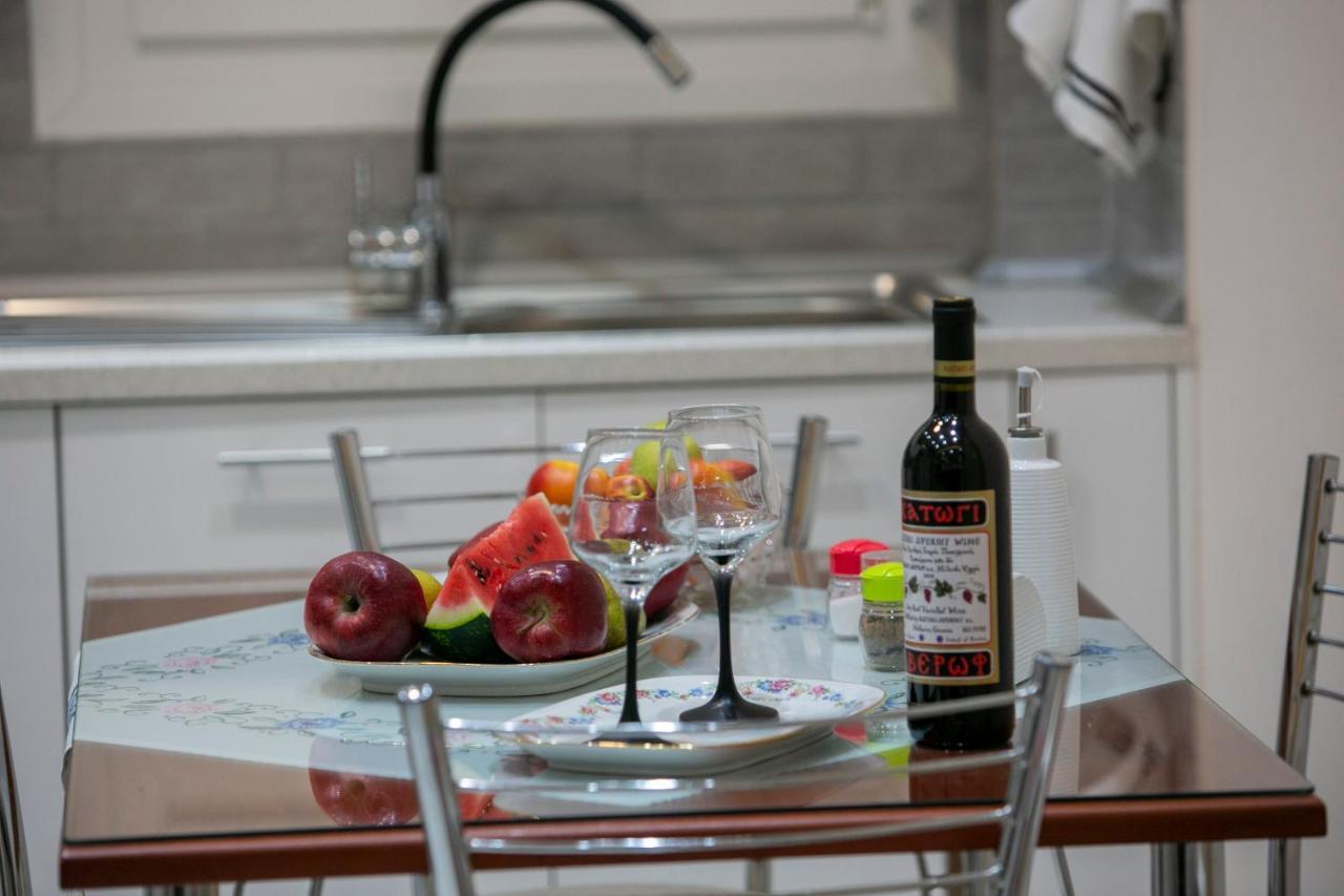 Moza House Apartment Kavála ภายนอก รูปภาพ